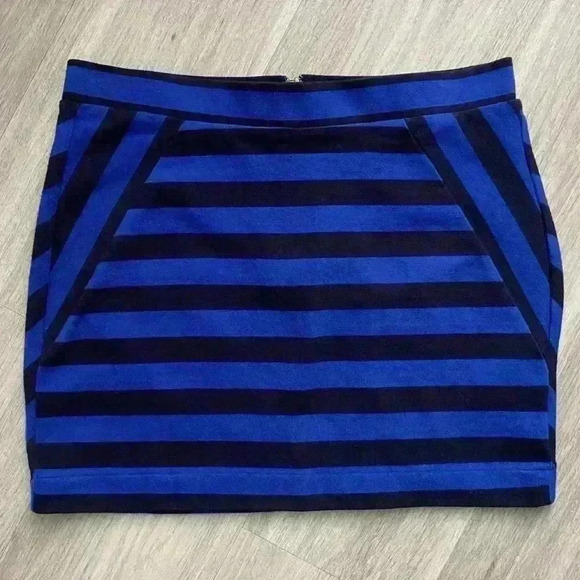GAP Dresses & Skirts - Gap black and blue stripe mini skirt